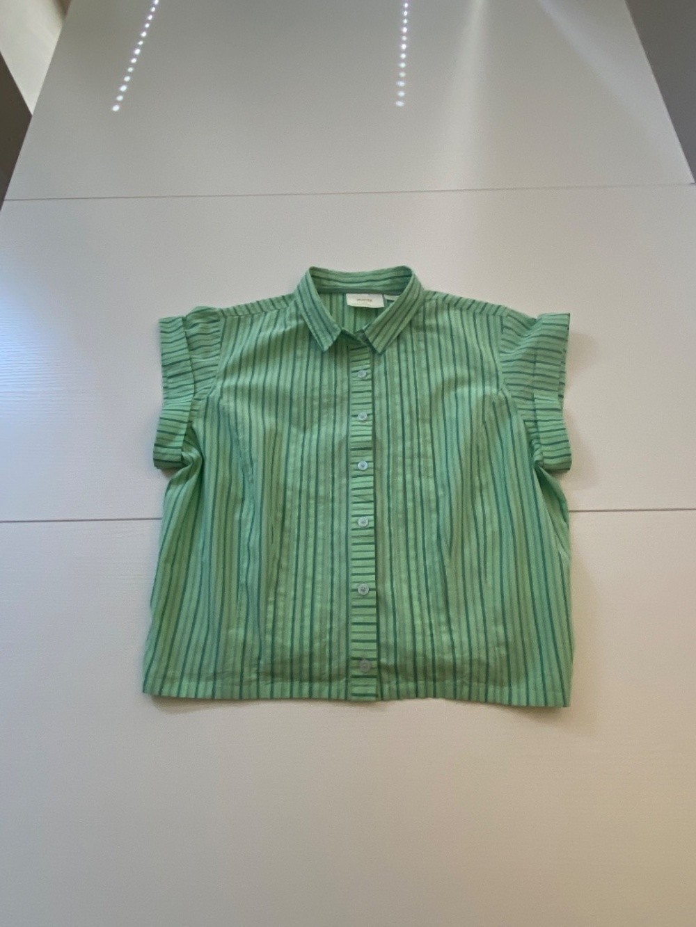 Maeve Collared Shrunken Button Down Blouse in Green Size Medium - Picture 5 of 11